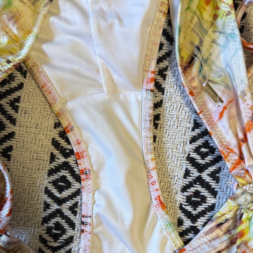 Colorful Patterned Bikini Set - Picture 3 of 6